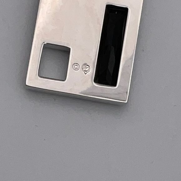 Swarovski Boutique Keychain New In Velvet Pouch UNISEX - Picture 3 of 5